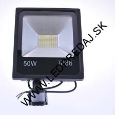 LED reflektor 50W s pohybovým senzorom STUDENA BIELA